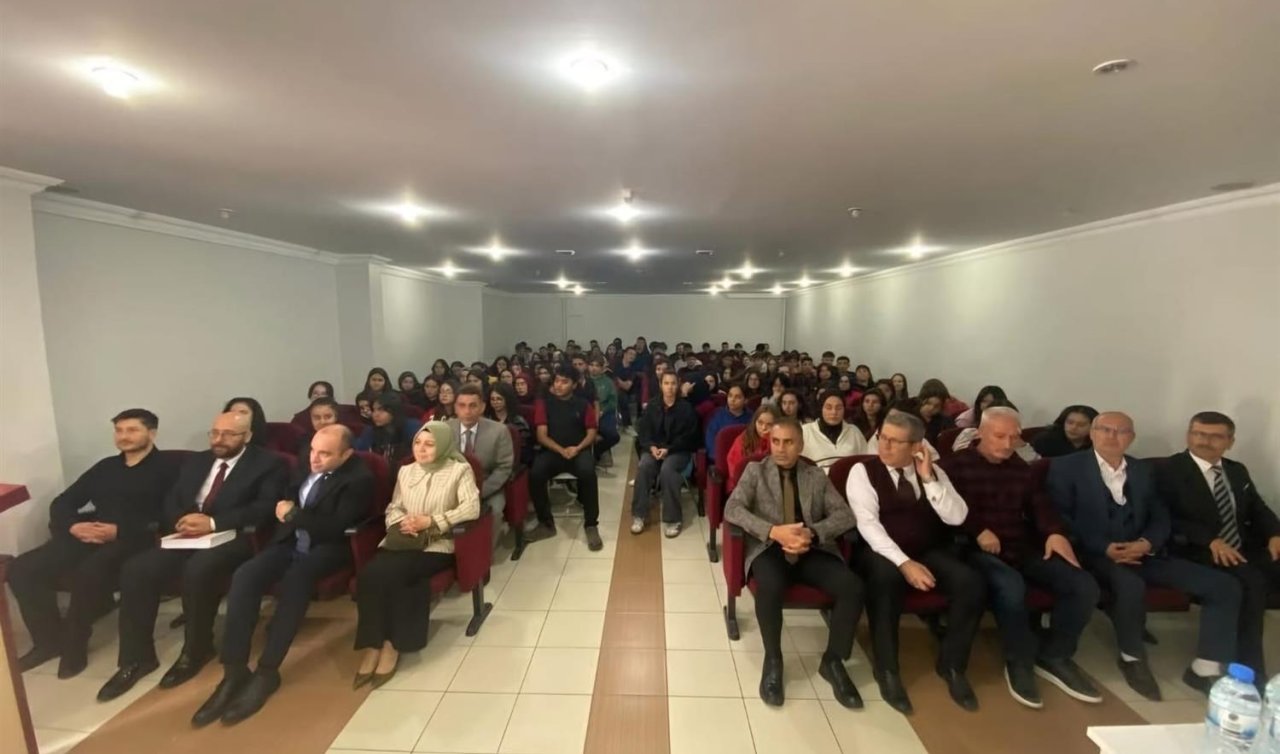 Konya İvriz Sosyal Bilimler Lisesinde Kariyer Söyleşisi gerçekleştirildi