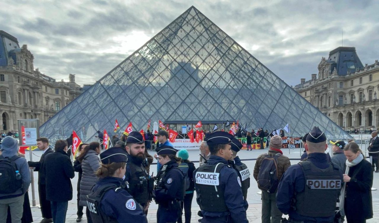 Louvre Müzesi’ndeki bazı mücevherler merkez bankasına taşındı