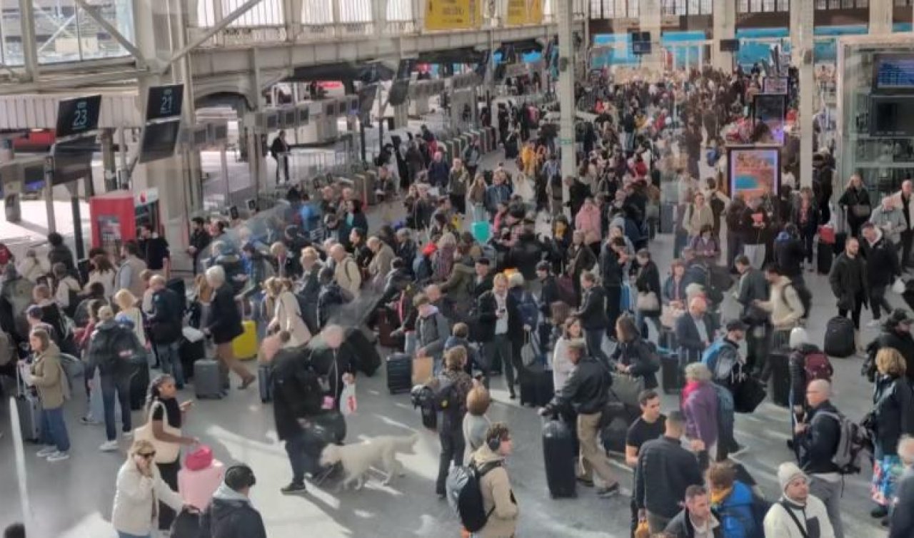 Fransa’da sabotaj eylemi nedeniyle tren seferlerinde aksamalar yaşandı
