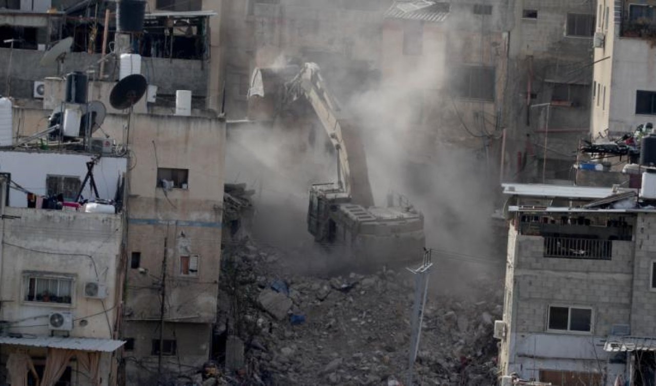 İşgalci İsrail Batı Şeria’da 14 eve yıkım tebligatı gönderdi