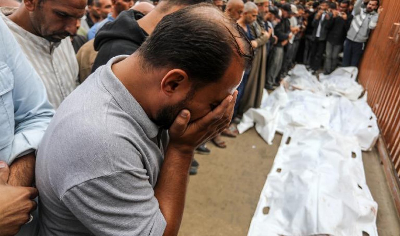 Katil İsrail ordusu, Gazze’de yeni hava saldırılarıyla ateşkesi ihlal etti