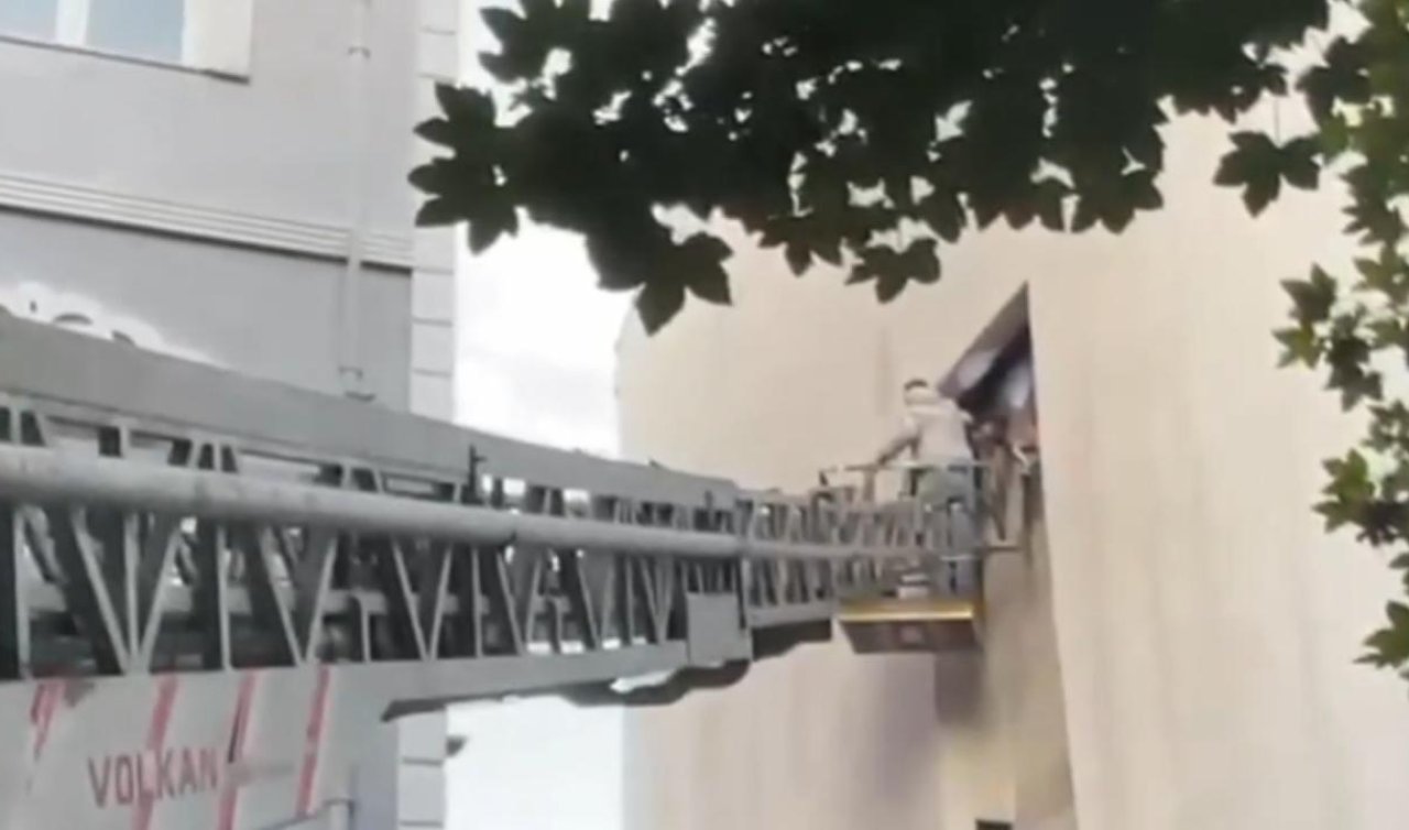 Polisten kaçtı! Baca boşluğuna sıkıştı