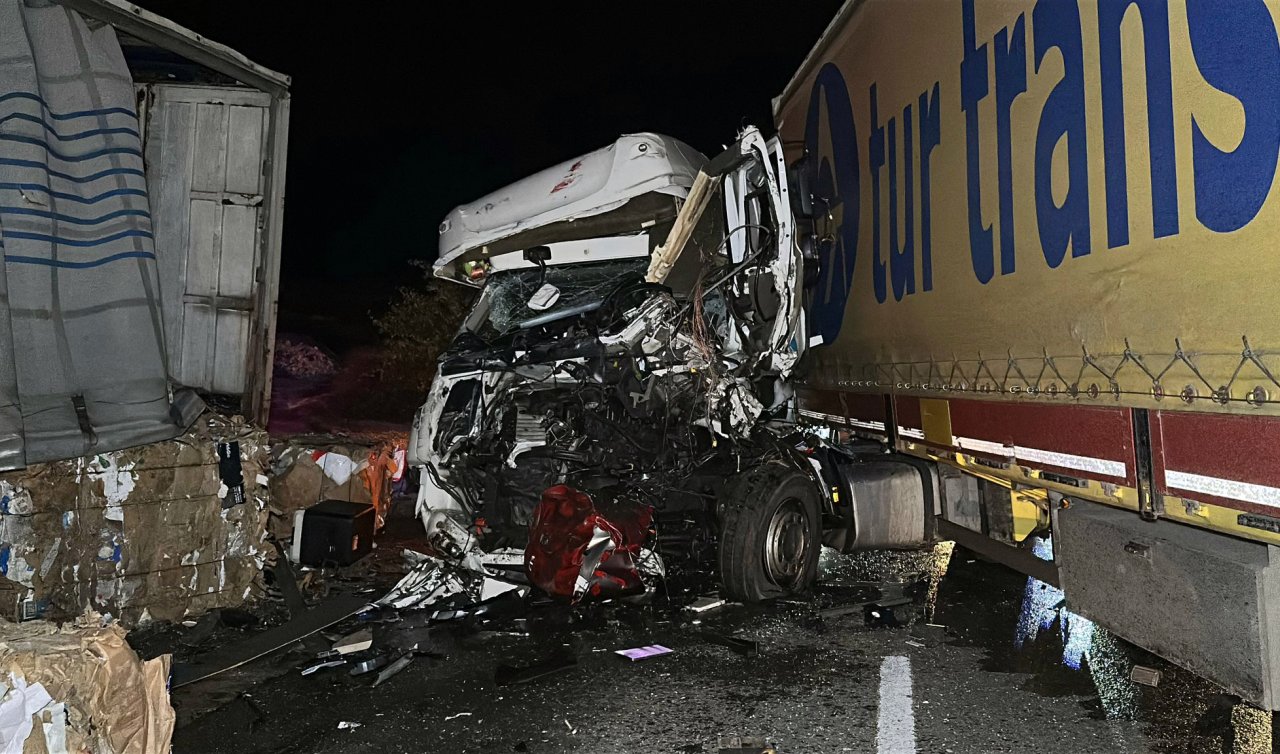 2 TIR ve 3 otomobilin karıştığı zincirleme kaza: 1 ölü 2 yaralı