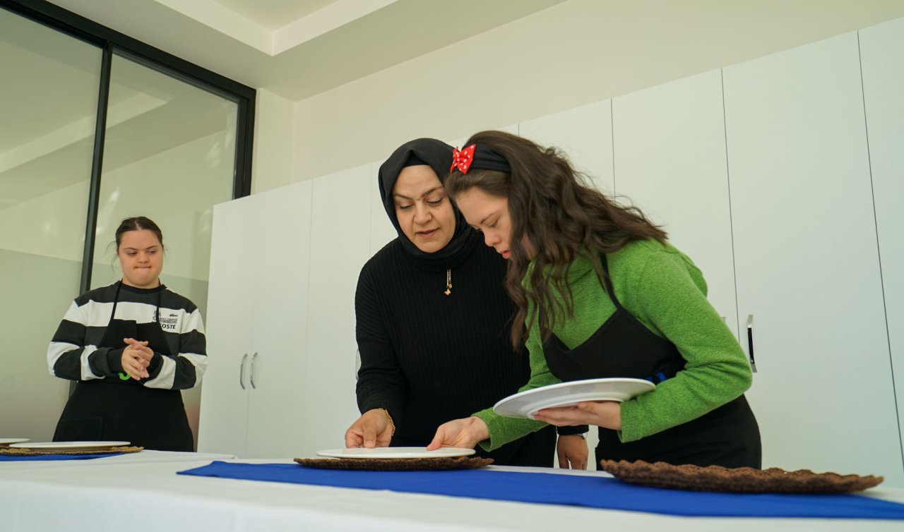 Down sendromlu bireyler iş hayatına ilk adımı attı! DOSD Meram’da “Komi Eğitimi“ başladı!