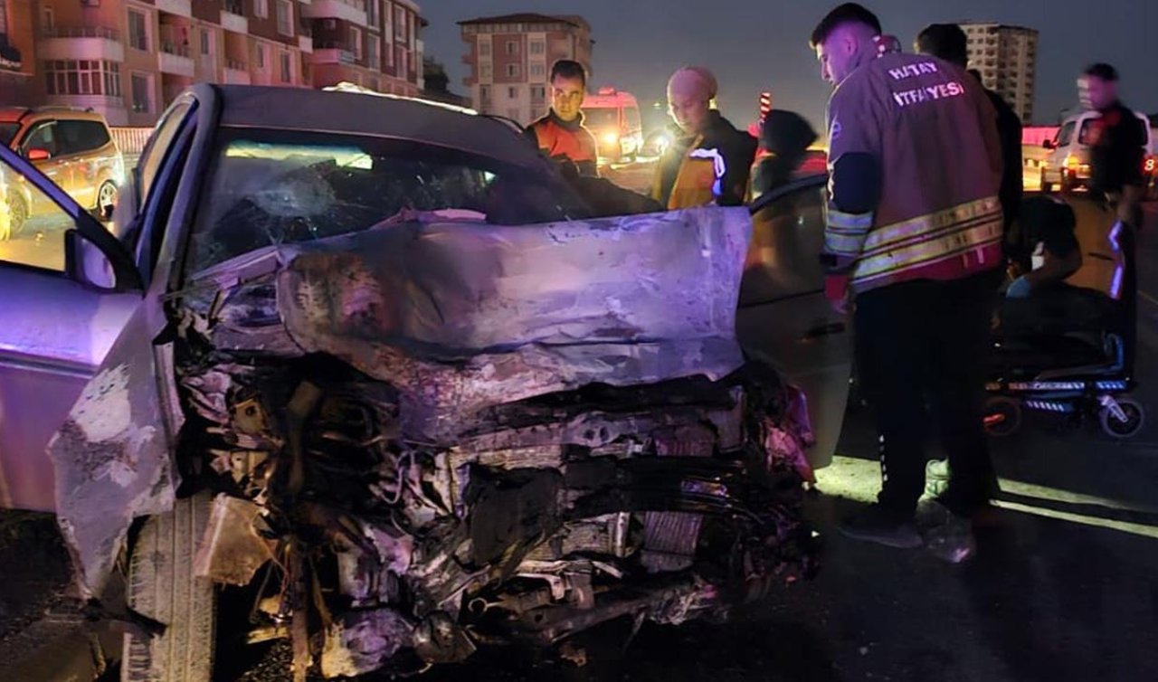 Otomobil ile minibüs çarpıştı: 11 yaralı