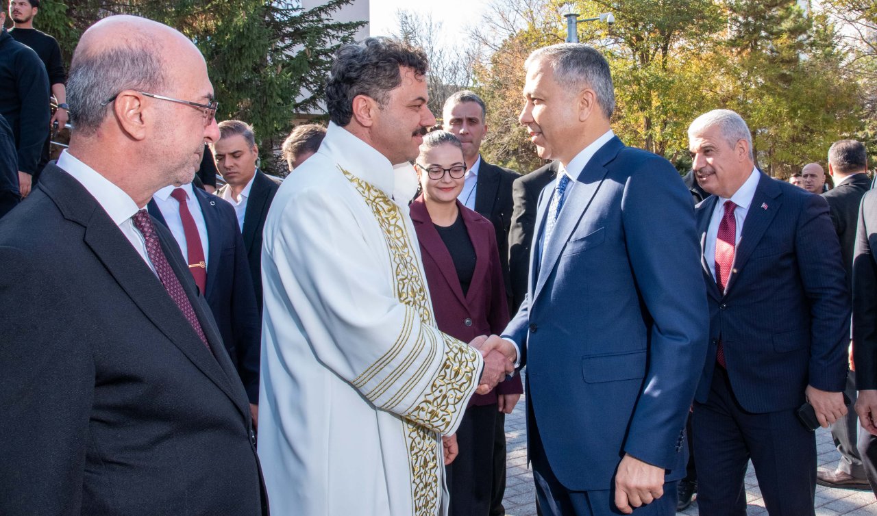 Bakan Yerlikaya’dan gençlere ’Geleceği inşa edin’ mesajı