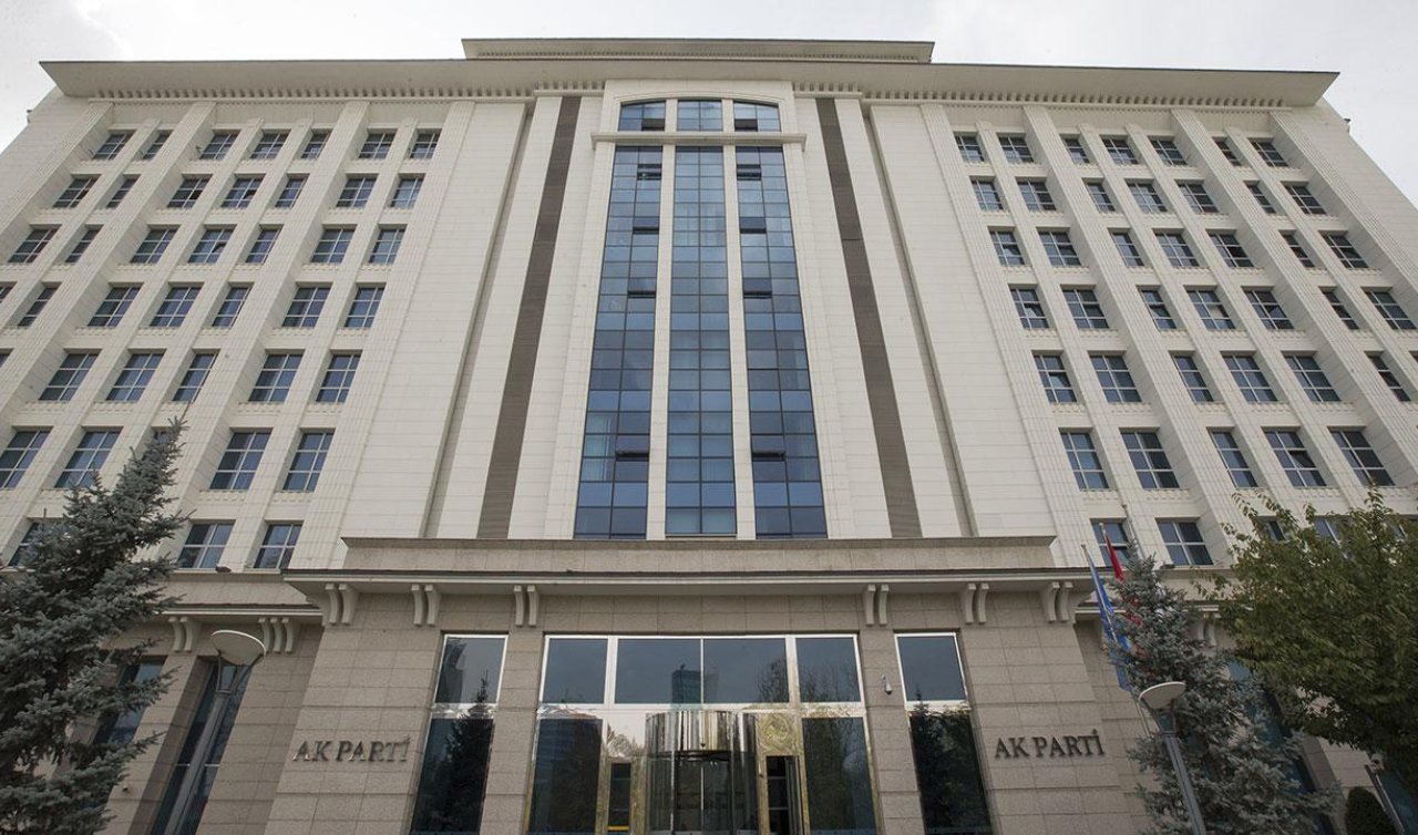 AK Parti’de 5 ile yeni il başkanı atandı