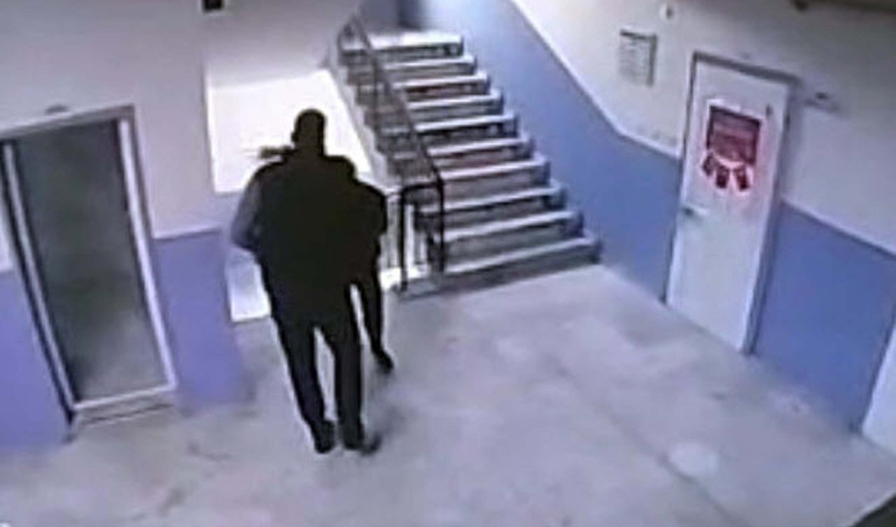 Okul müdürünün otizmli öğrenciyi itip merdivenden düşürdüğü iddiasına soruşturma