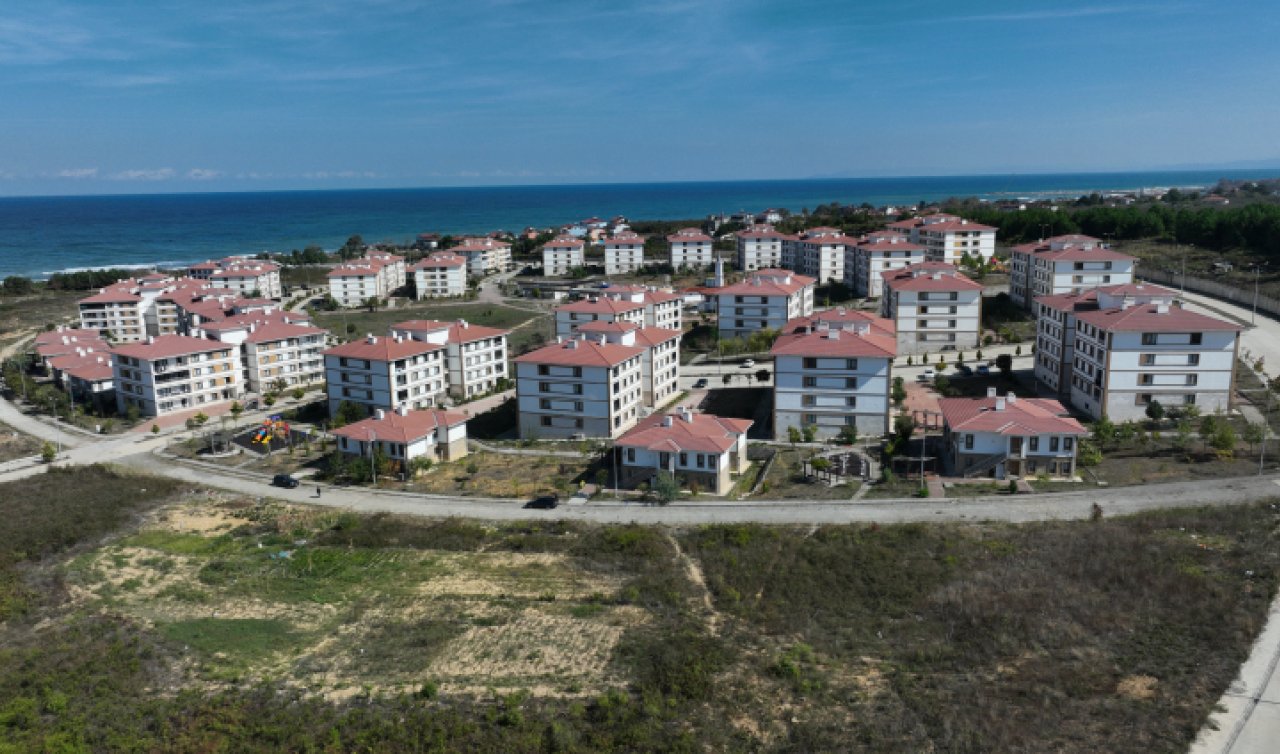 Bakan Kurum Sakarya’da TOKİ ile ev sahibi olan vatandaşların görüntülerini paylaştı