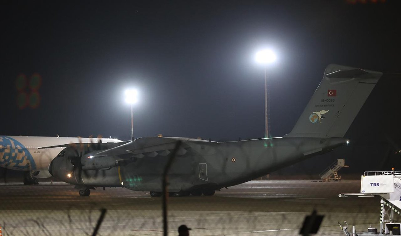 Şehitlerimizin naaşlarını taşıyan uçak Ankara’ya getirildi