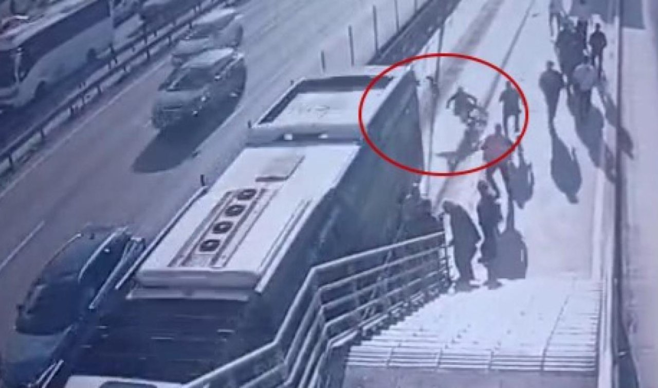 Metrobüsün çarptığı engelli yolcu hayatını kaybetti