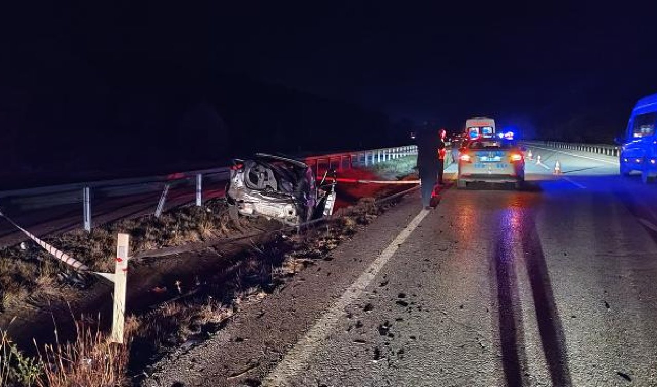 Otomobil orta refüje devrildi: 1 ölü 2 yaralı