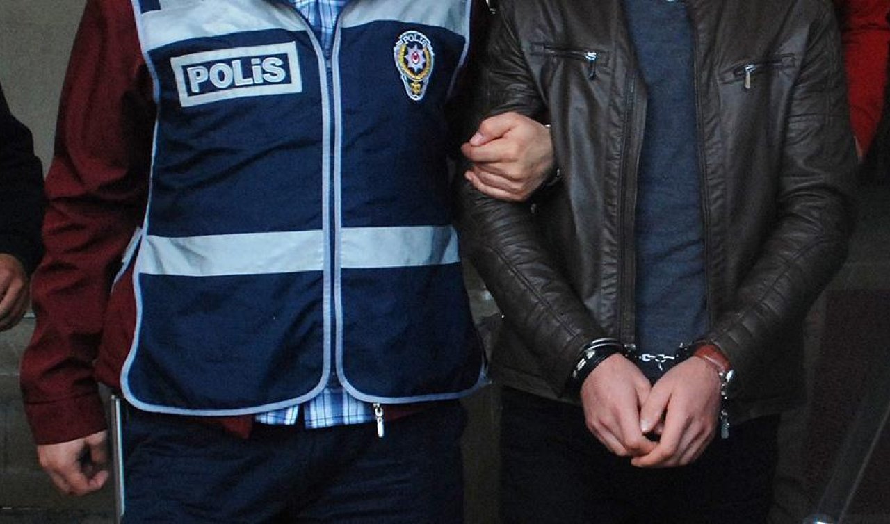 Polis memuru kiraladığı araçta 16 kilo uyuşturucuyla yakalandı