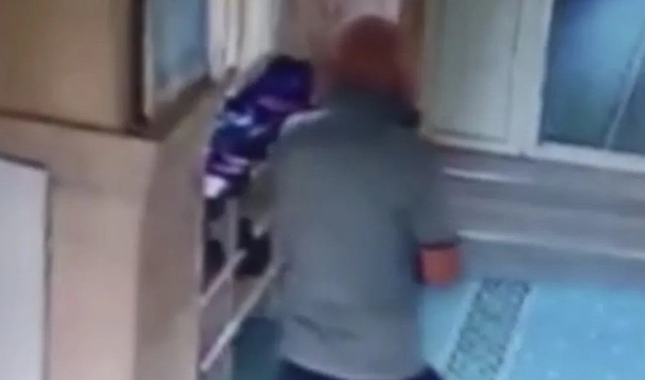 Camide ayakkabıları tek tek inceleyen hırsız beğendiklerini çalıp kaçtı