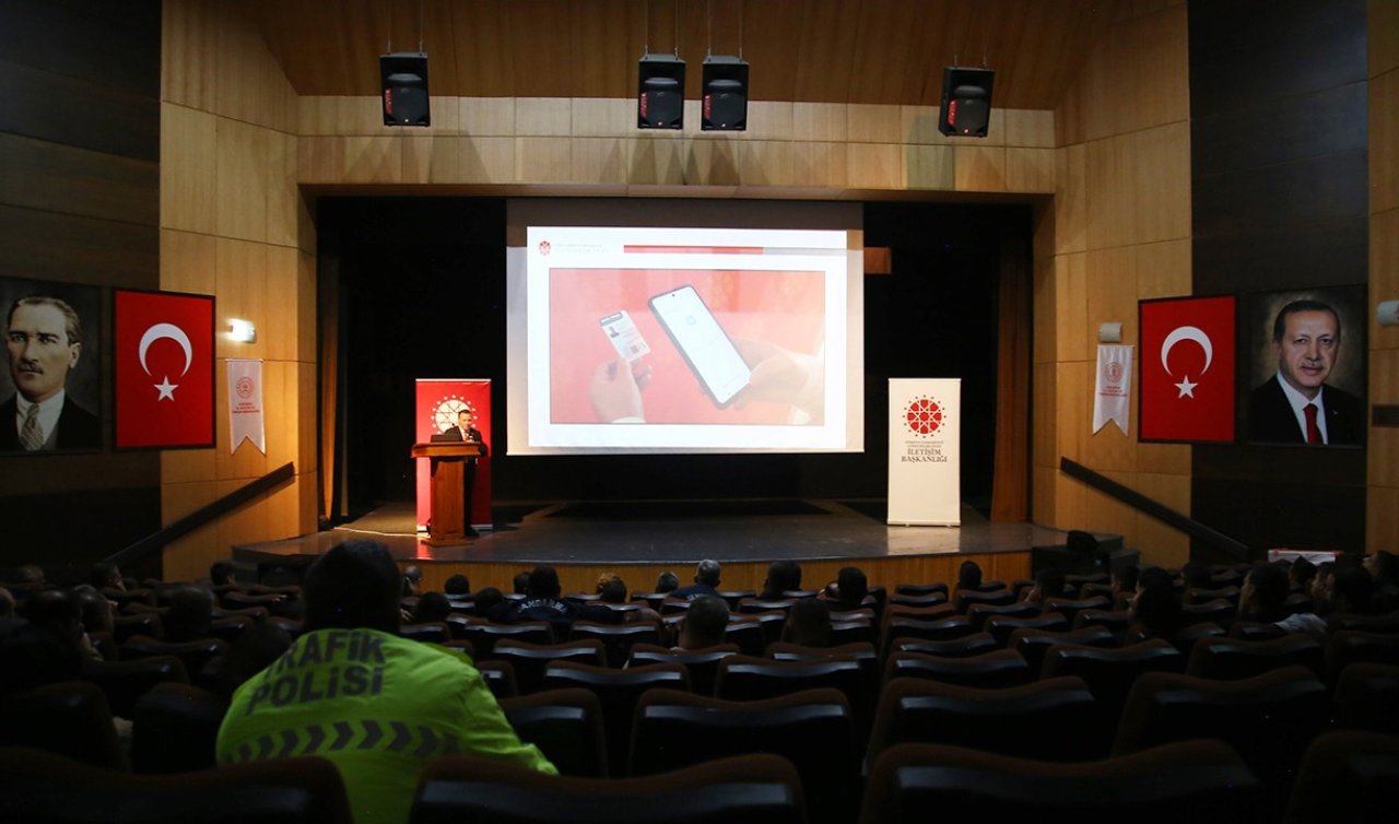 Karaman’da Emniyet ve Jandarma personeline “Basın Kartı’’ tanıtıldı