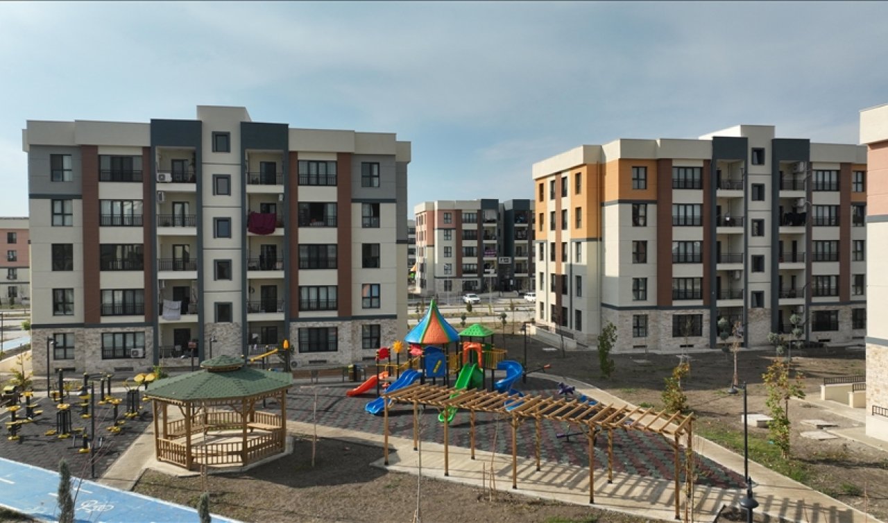 İzmir TOKİ Taksitleri Ne Kadar? İzmir TOKİ Peşinat Kaç TL? İzmir TOKİ 1+1 ve 2+1 Daire Fiyatları Ne Kadar? İzmir TOKİ Konut Fiyatları 2025