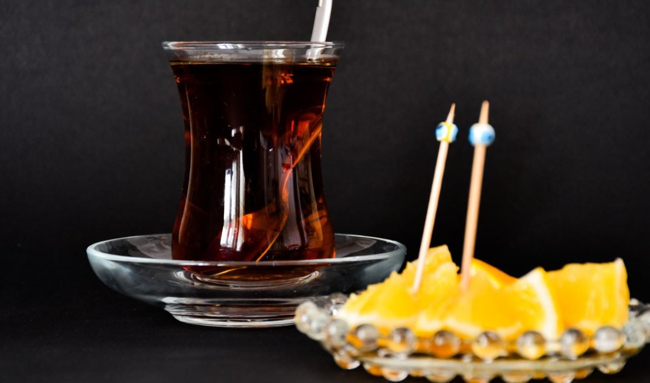 Çayın yanındaki limona para isteyen işletmeye 38 bin TL ceza