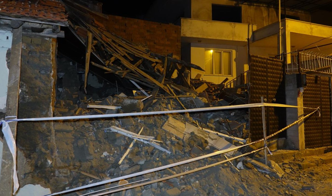 Tek katlı metruk bina çöktü! 