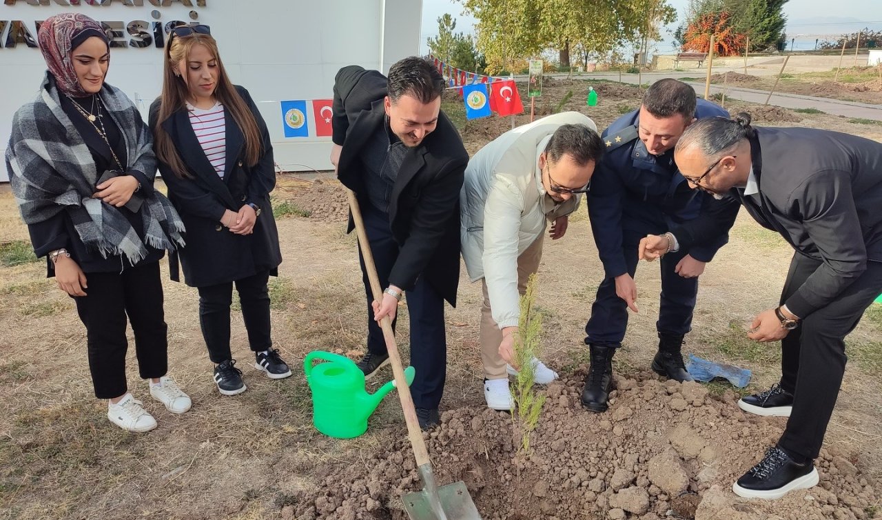 Beyşehir’de fidanlar toprakla buluştu