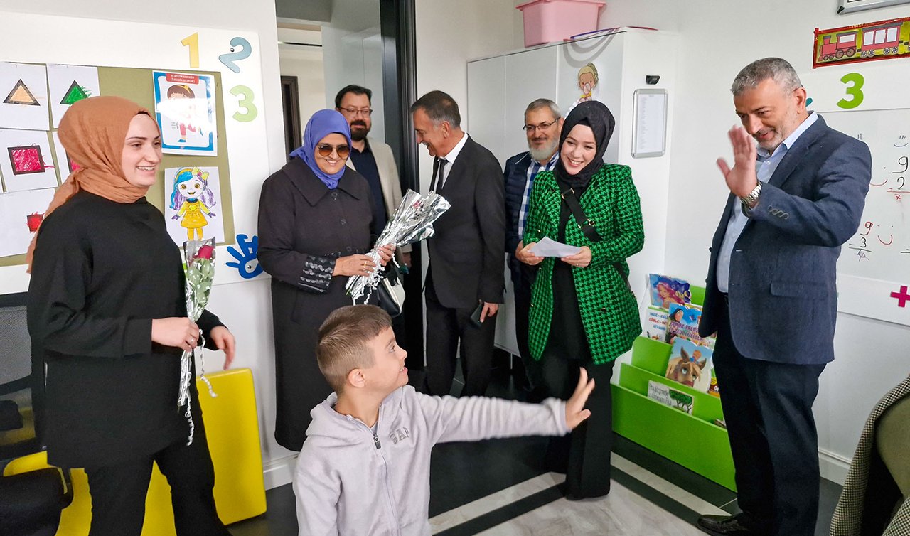 Konya DOSD Meram’da öğretmenlere çiçekli sürpriz