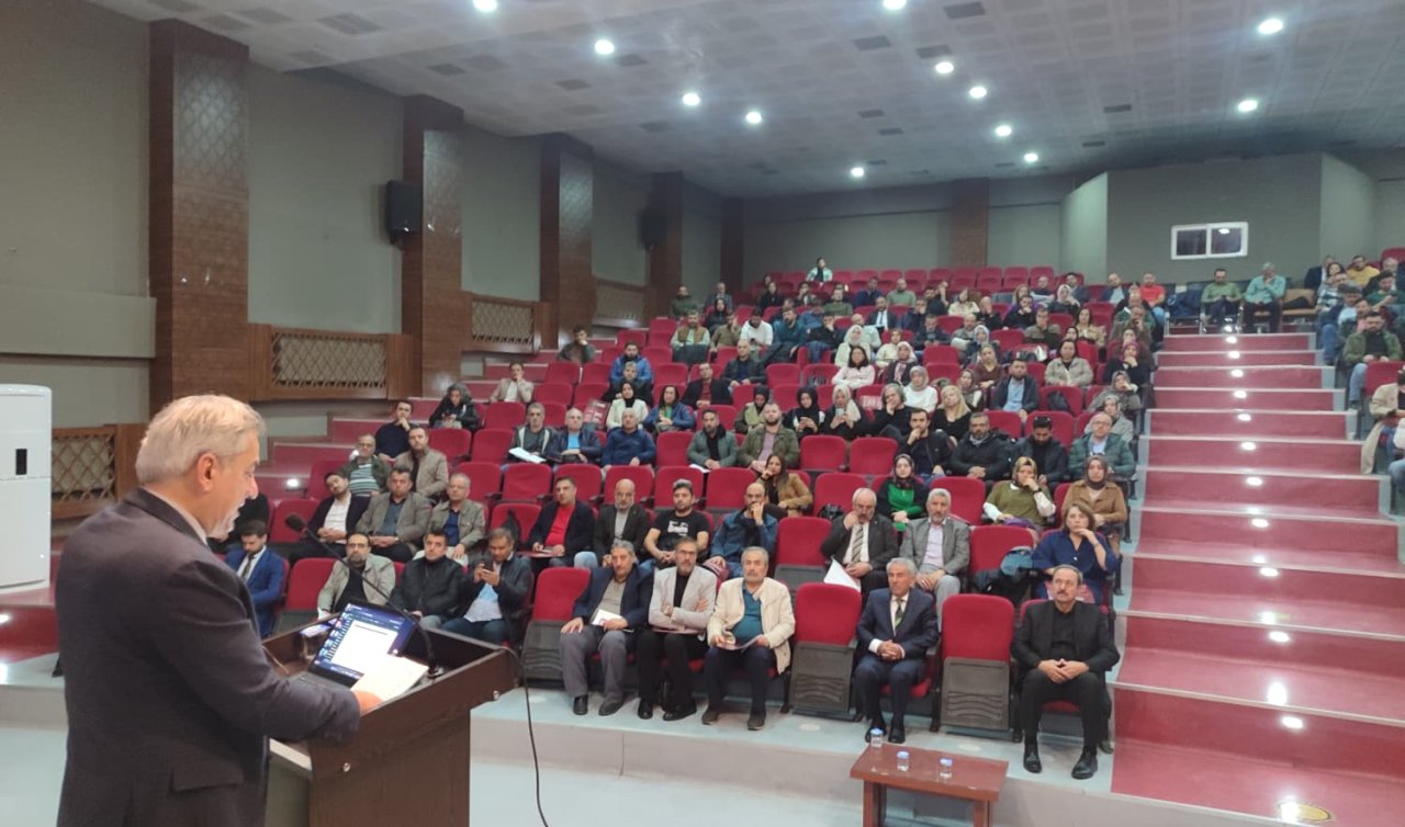İl Milli Eğitim Müdürü Murat Yiğit’in katılımıyla “Dijital okuryazarlık semineri’’ Konya’da başladı