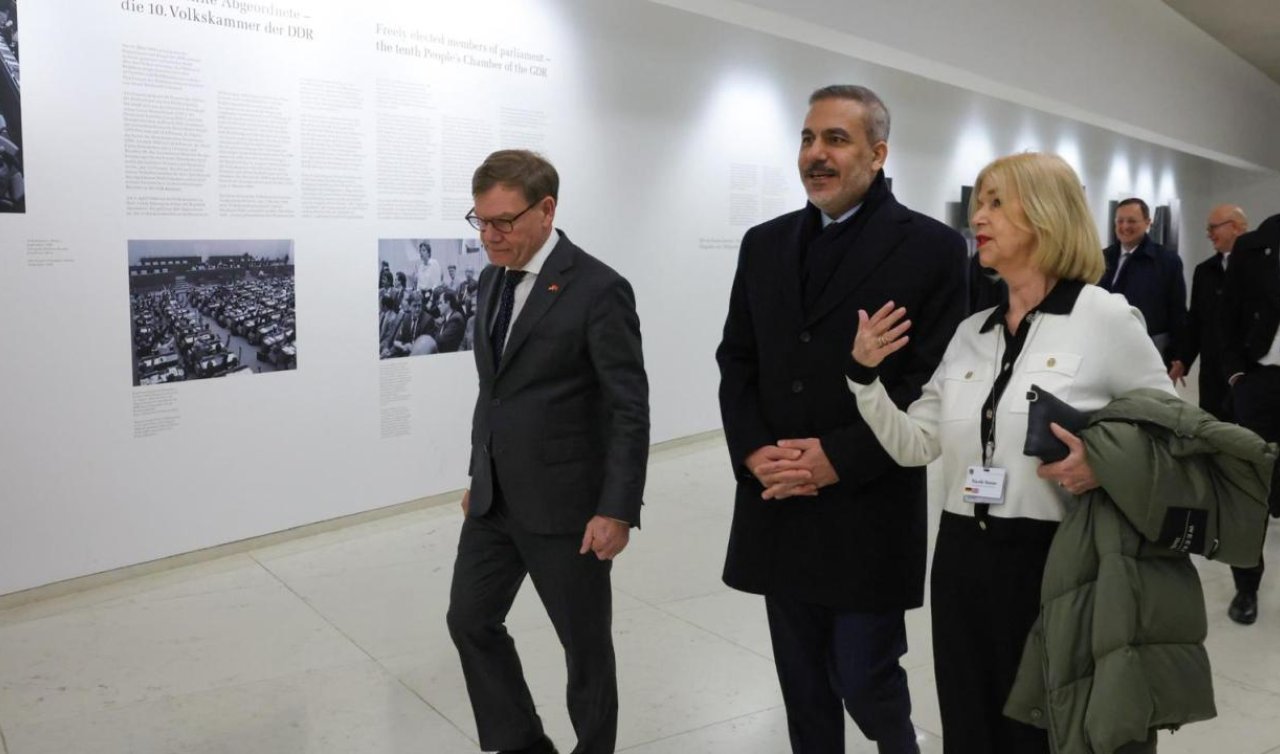 Bakan Fidan Almanya Federal meclis binasını ziyaret etti