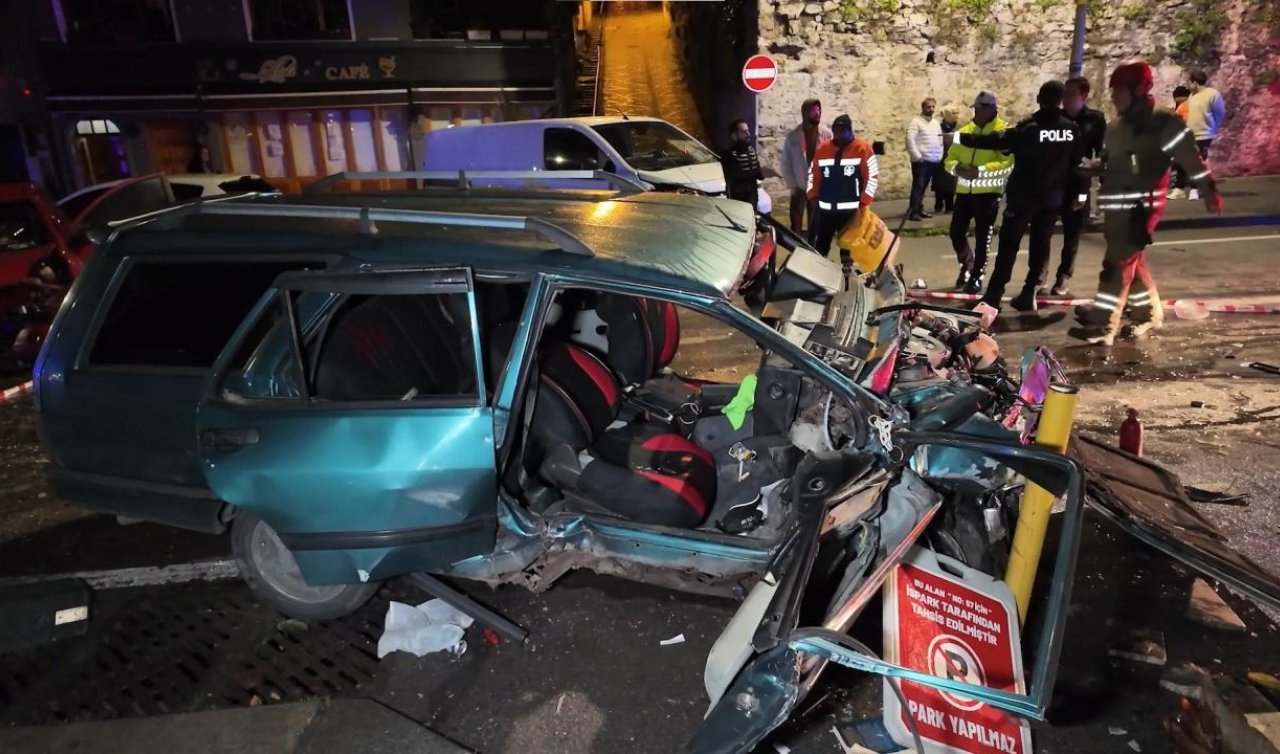  Hatalı sollama sonucu meydana gelen kazada araç hurdaya döndü