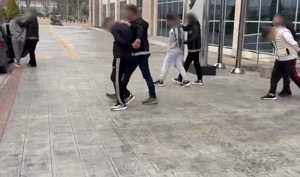 Sentetik uyuşturucuyla yakalanan 4 tacir tutuklandı