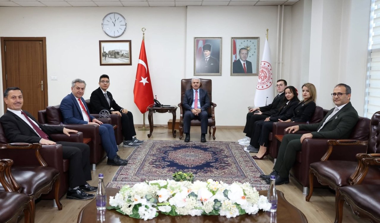 Konya Valisi Akın dünya şampiyonu robotik takımını ağırladı