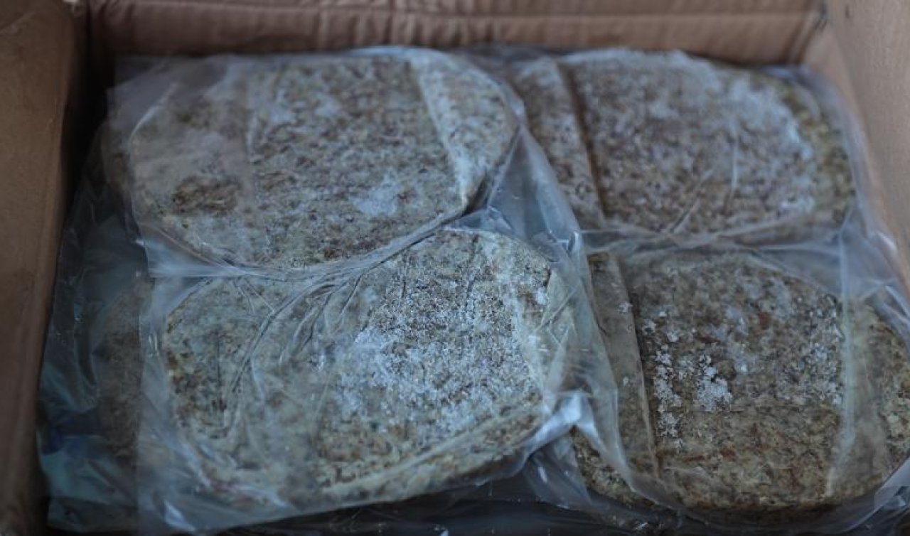 Soğuk zincire aykırı taşınan etler otobüs bagajından çıktı