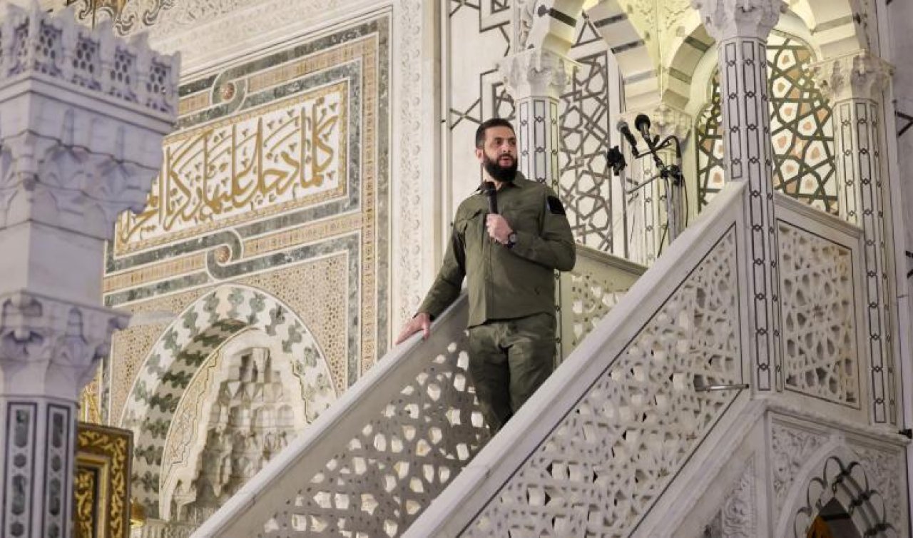 Şara devrimin yıl dönümünde Emevi Camisi’nden kardeşlik mesajı verdi