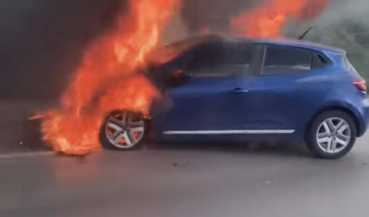 Samsunsporlu futbolcu Musaba’nın kullandığı araç alev aldı