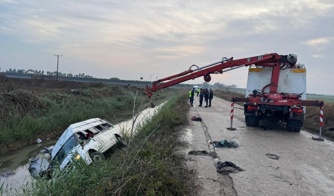 Tarım işçilerini taşıyan minibüs sulama kanalına devrildi: 18 yaralı