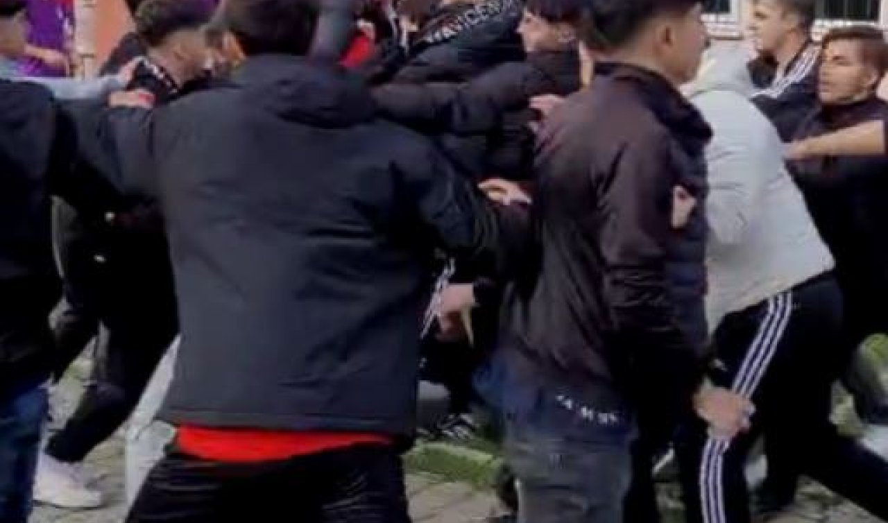 Öğrenciler öğretmeni darp etti! O anlar kamerada