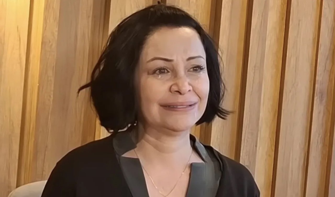 Evrim Akın sunuculuğunu yaptığı programdan çıkartıldı