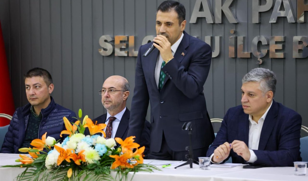 AK Parti Selçuklu’da mahalle muhtarlarıyla istişare toplantısı gerçekleştirildi