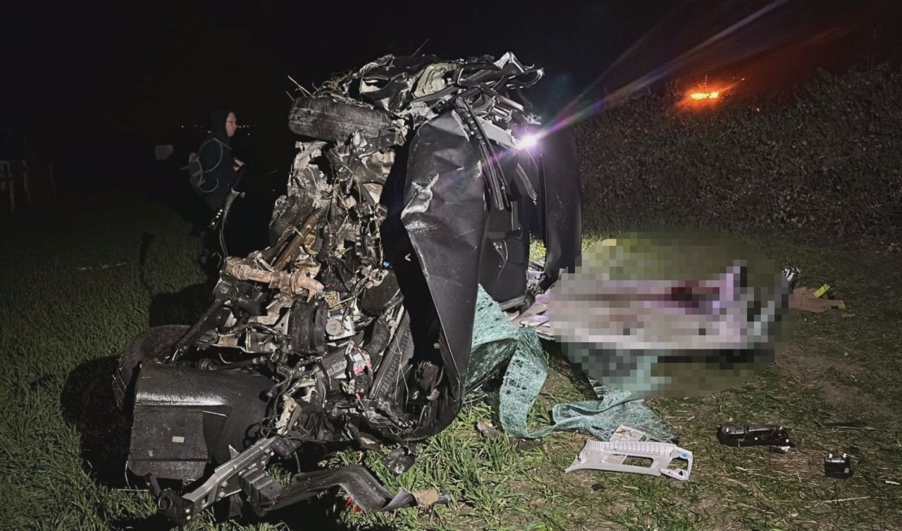 2 otomobil çarpıştı: 5 ölü 1 yaralı