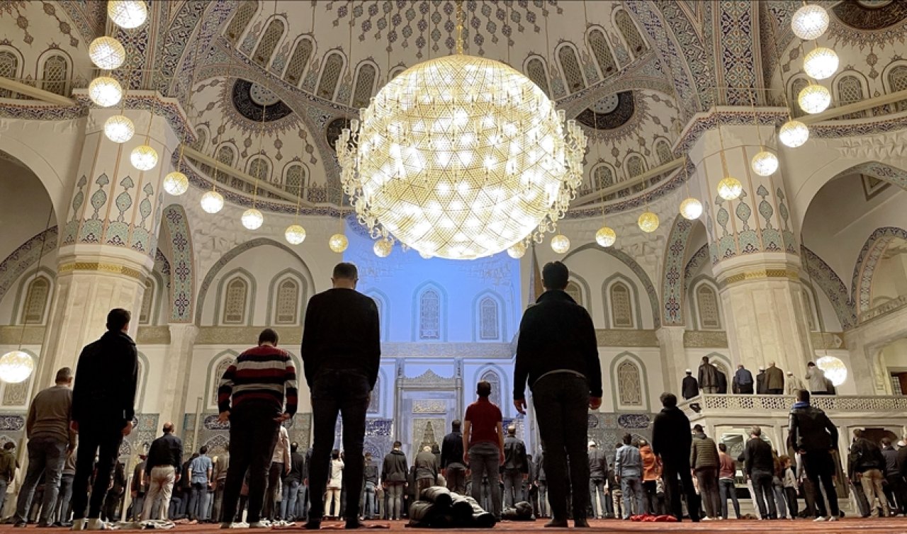 Mübarek üç aylar ne zaman başlıyor? Regaip Kandili, Miraç Kandili, Berat Kandili ne zaman? İşte 2026 Dini Günler takvimi 