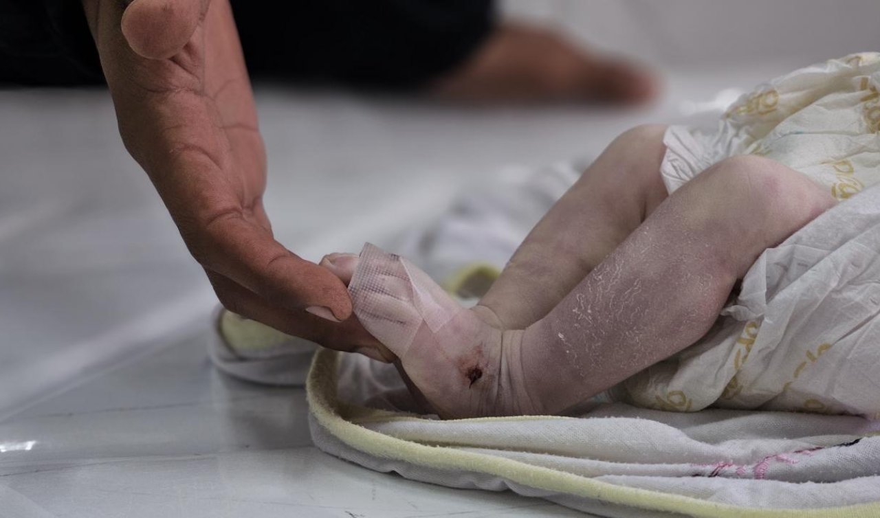 Gazze’de 2 aylık bebek soğuktan hayatını kaybetti