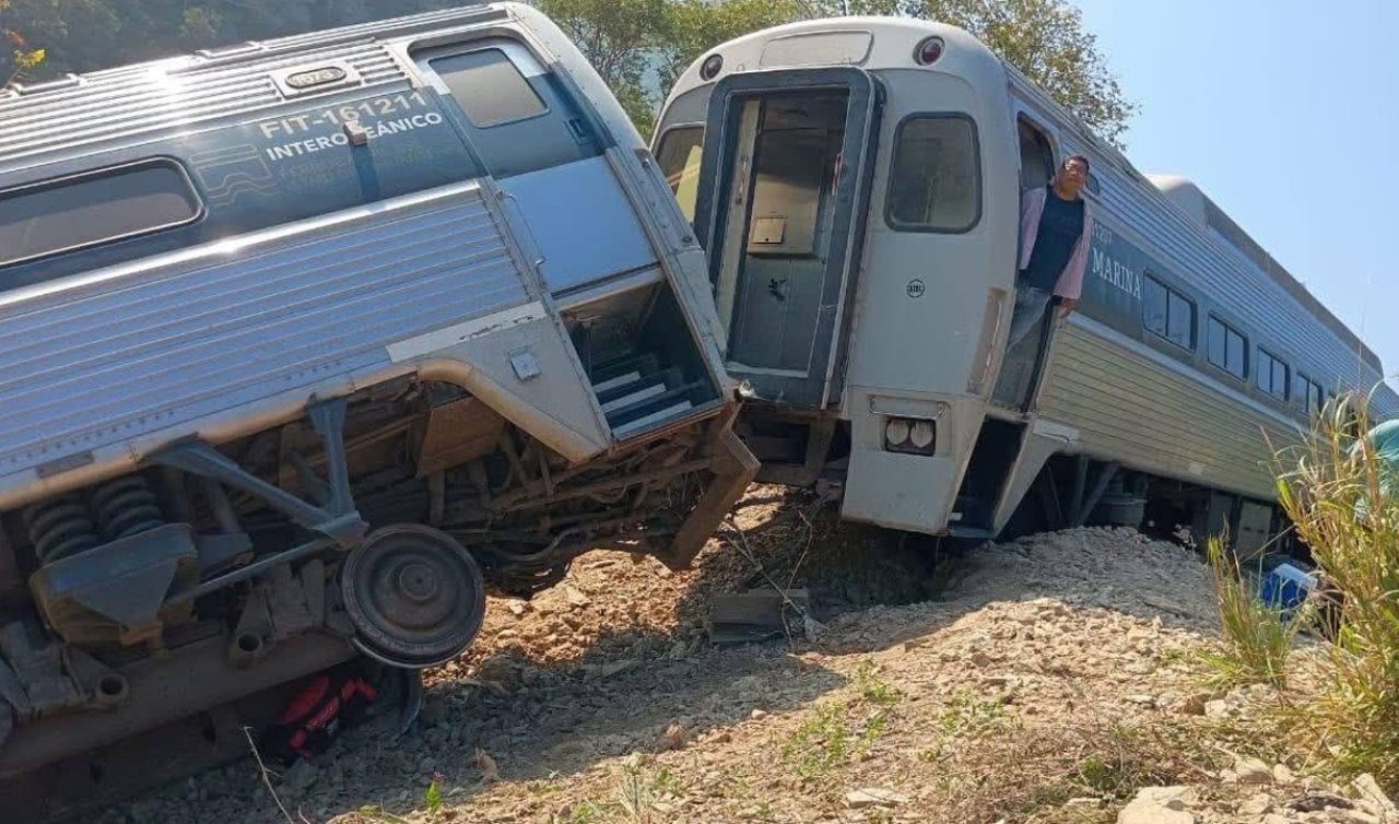 Yolcu treni raydan çıktı! 13 kişi öldü 98 kişi yaralandı