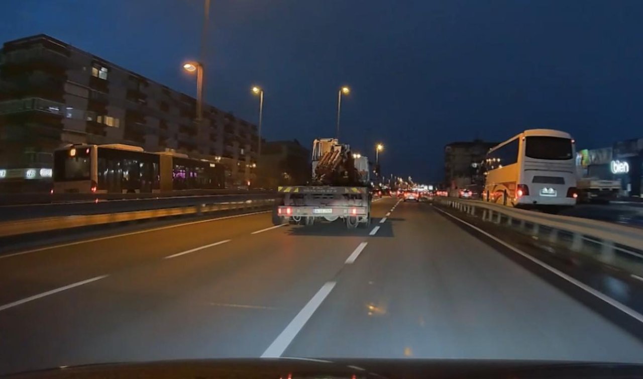 Seyir halindeki vincin tekerleği çıktı!