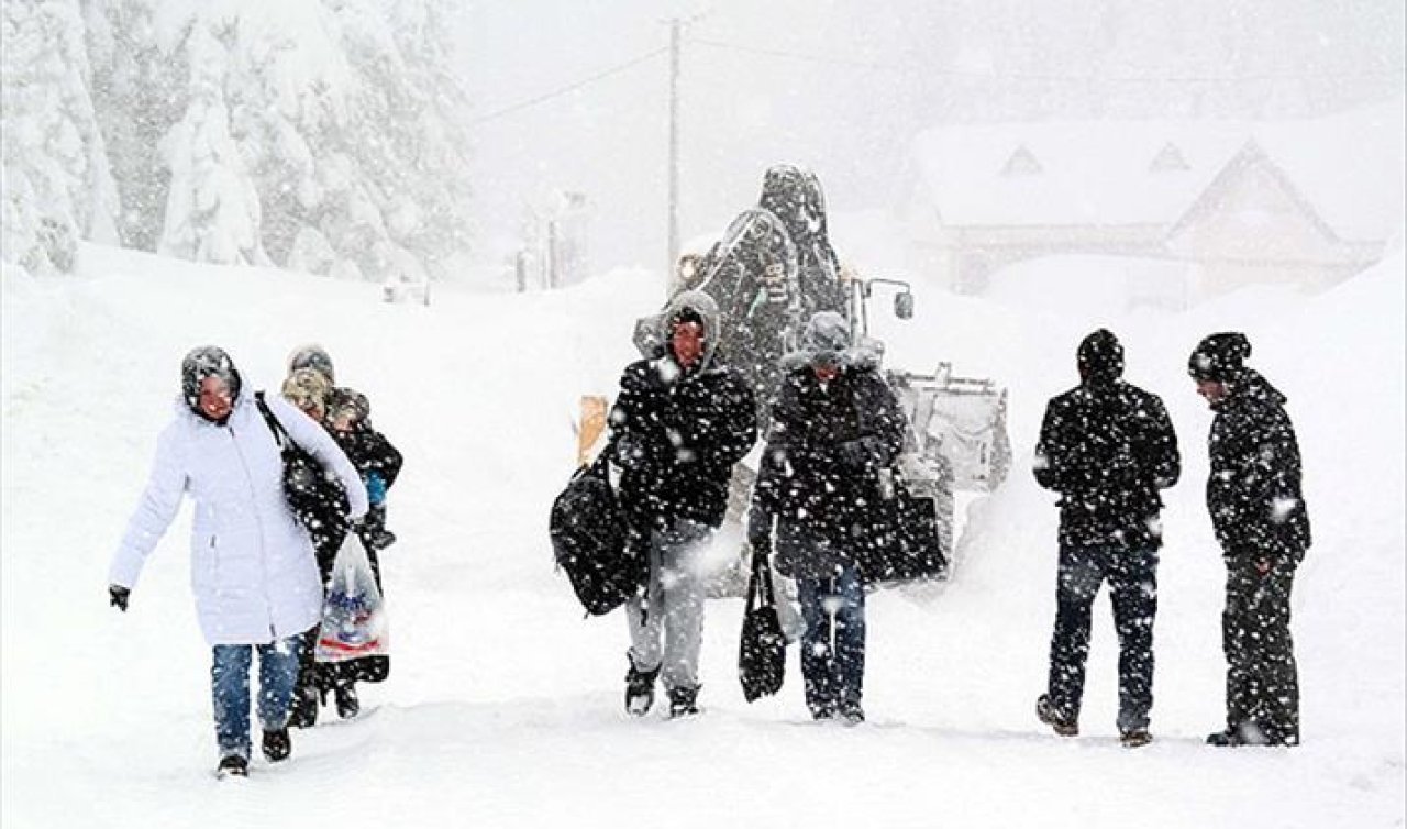 Aksaray’da yarın okullar tatil mi? 2 Ocak Cuma yarın Aksaray’da okul var mı, yok mu? Aksaray Valiliği açıklama yaptı mı?