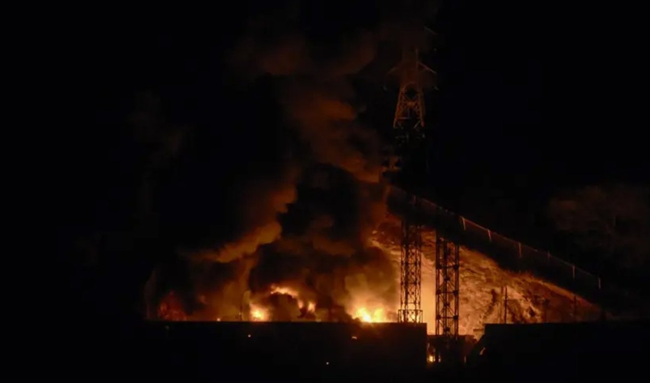 Venezuela’ya saldırı! Trump açıkladı: Maduro ve eşi yakalandı