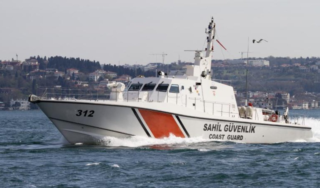 Sahil Güvenlik Komutanlığı ekipleri geçen yıl 8 bin kişiyi kurtardı