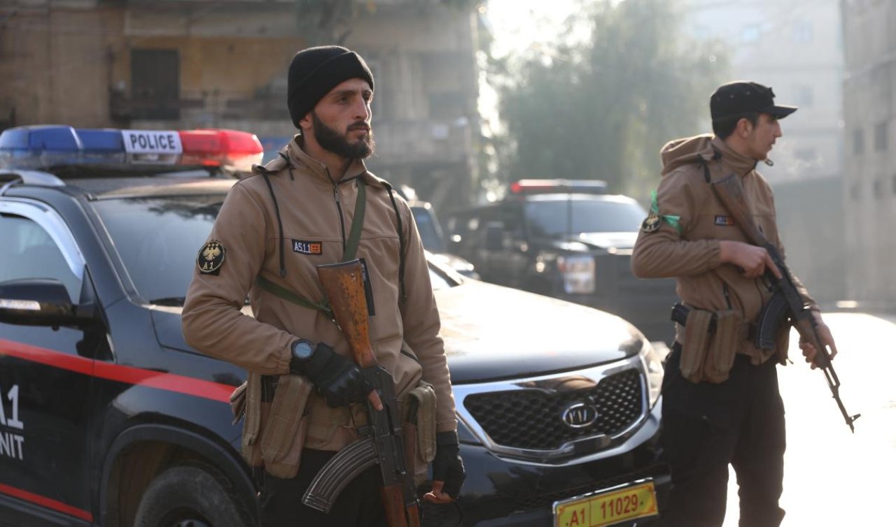 Halep kentinde terör örgütü YPG işgalindeki son mahalle de kurtarıldı