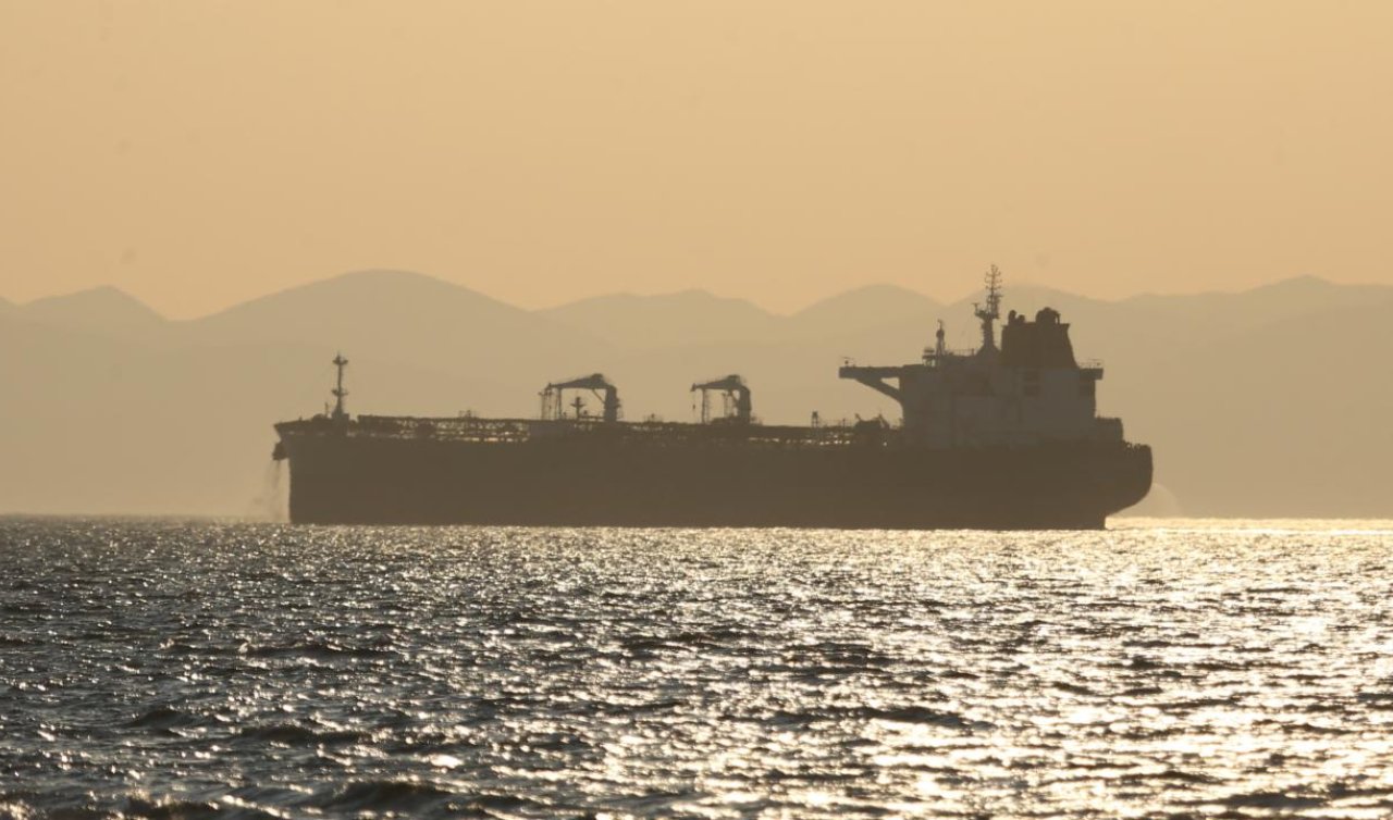 Çanakkale Boğazı transit gemi geçişlerine kapatıldı