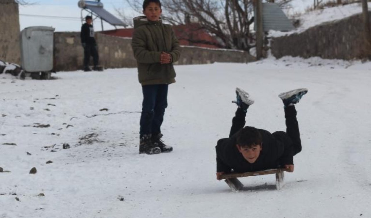 Bursa’da yarın okullar tatil mi, son durum ne? Bursa kar tatili için gözler Valilik’te!