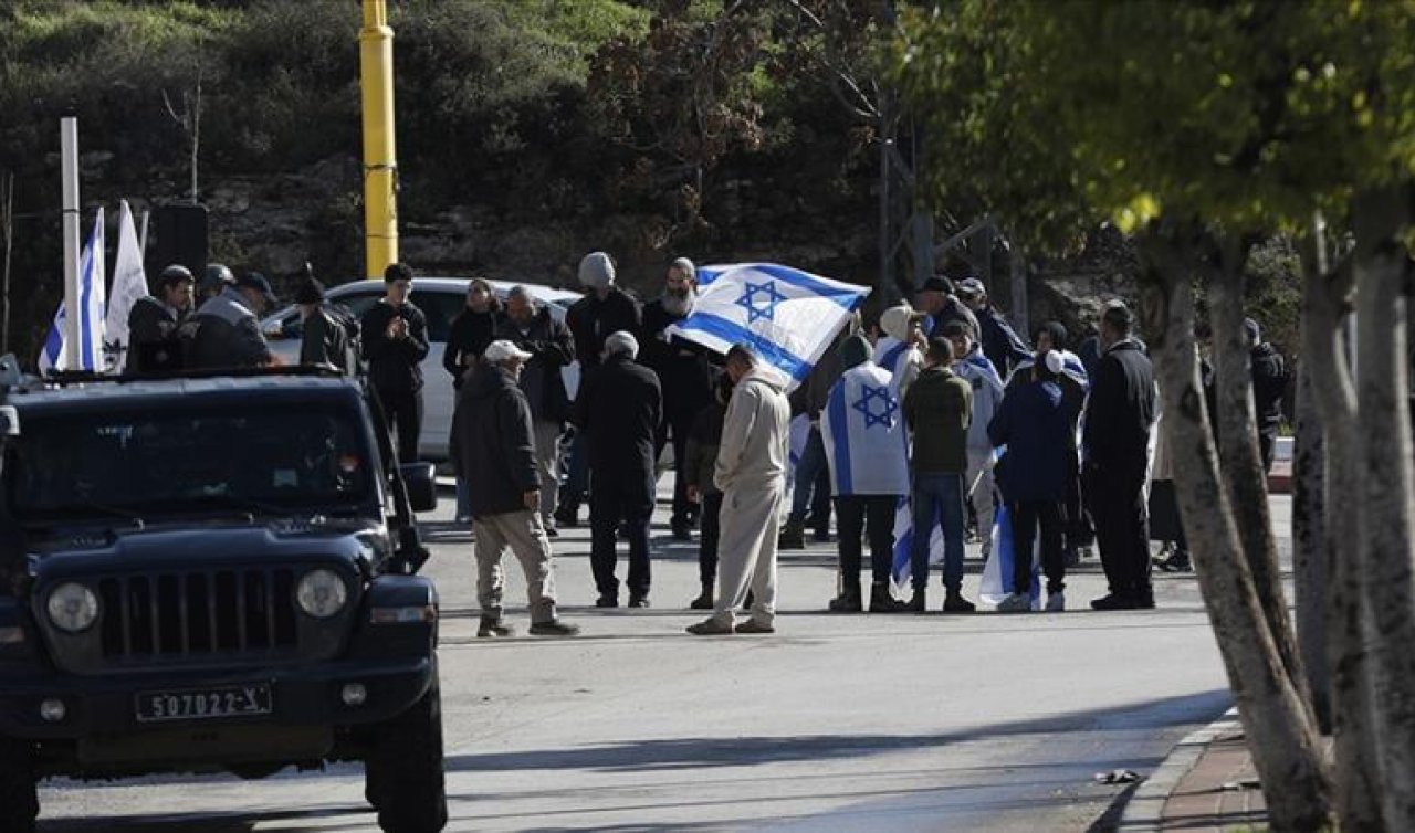 Filistin topraklarını gasbeden İsraillilerin Batı Şeria’daki şiddeti 2025’te yüzde 25 arttı