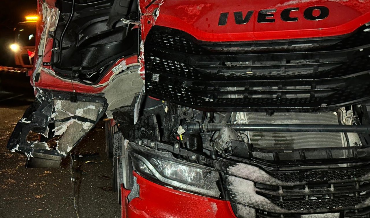 2 tır çarpıştı: 1 yaralı