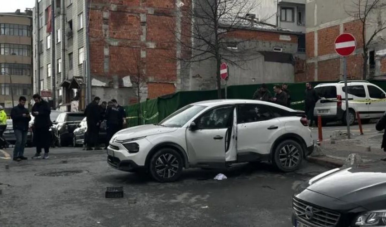 Kağıthane’de kanlı pusu! Genç adam aracında öldürüldü